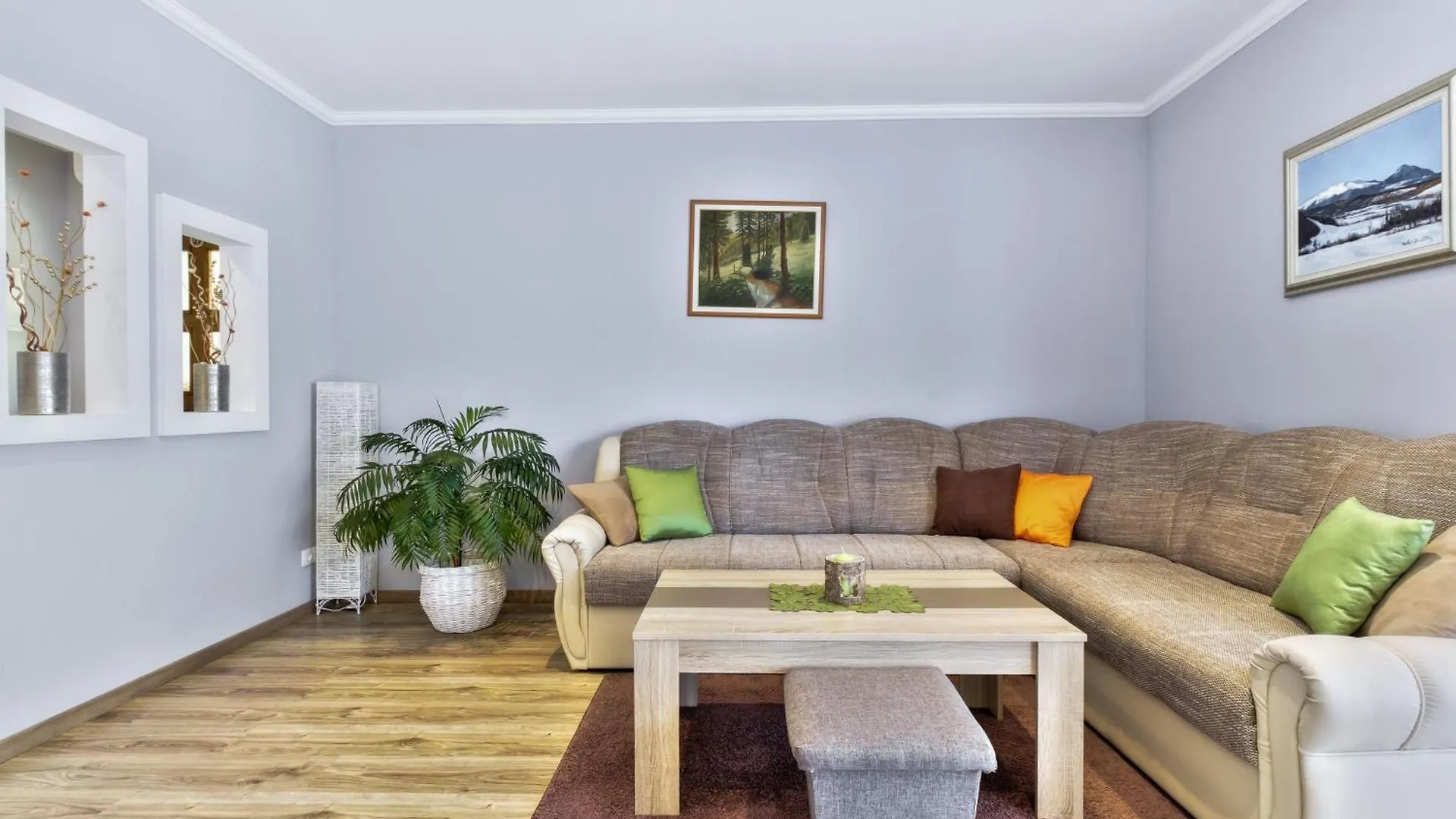 Schoenes Ferienhaus Mit Swimmingpool 부제 펜션